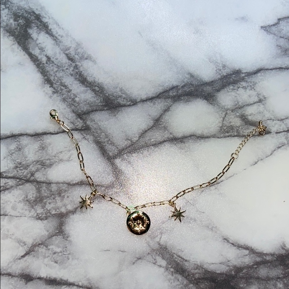gold braclet